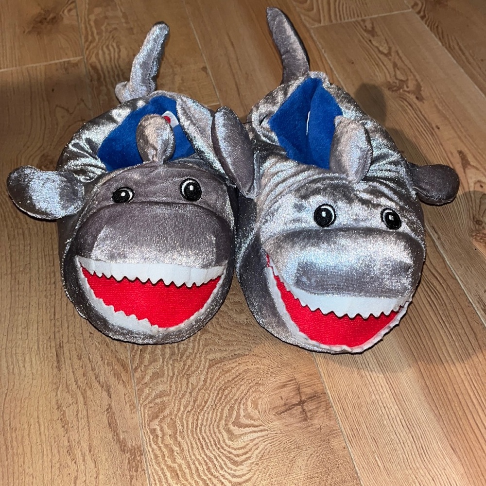 SHARK Build-A-Bear Child's Slippers LARGE 2-3 BAB